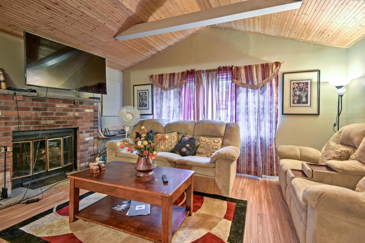 Cozy Arrowhead Lake Home With Sunroom And Pool Access! Pocono Lake Exterior foto